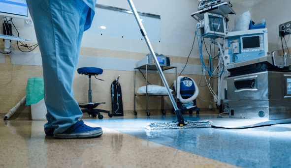 Imagem sobre <span>O Grupo Protemaxi  compreende que a limpeza é fundamental para o sucesso de shopping centers e hospitais, ambientes de alto tráfego onde a higiene é primordial.  </span>