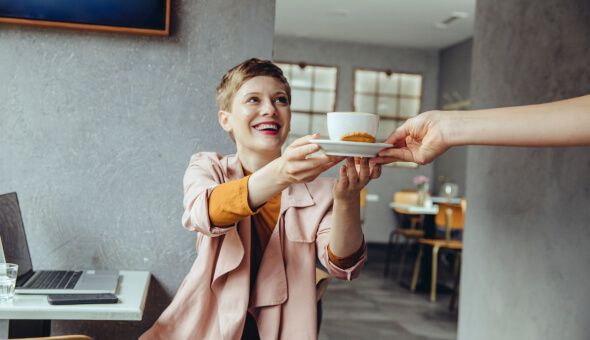 Imagem sobre <span>Melhore a experiência de seus colaboradores e visitantes, economize tempo e recursos,</span>