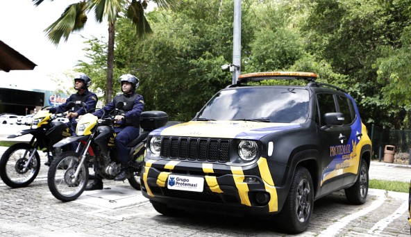 Imagem sobre <span>Com tecnologia avançada e monitoramento 24/7, oferecemos uma camada extra de segurança para indústrias, comércios e condomínios.</span>